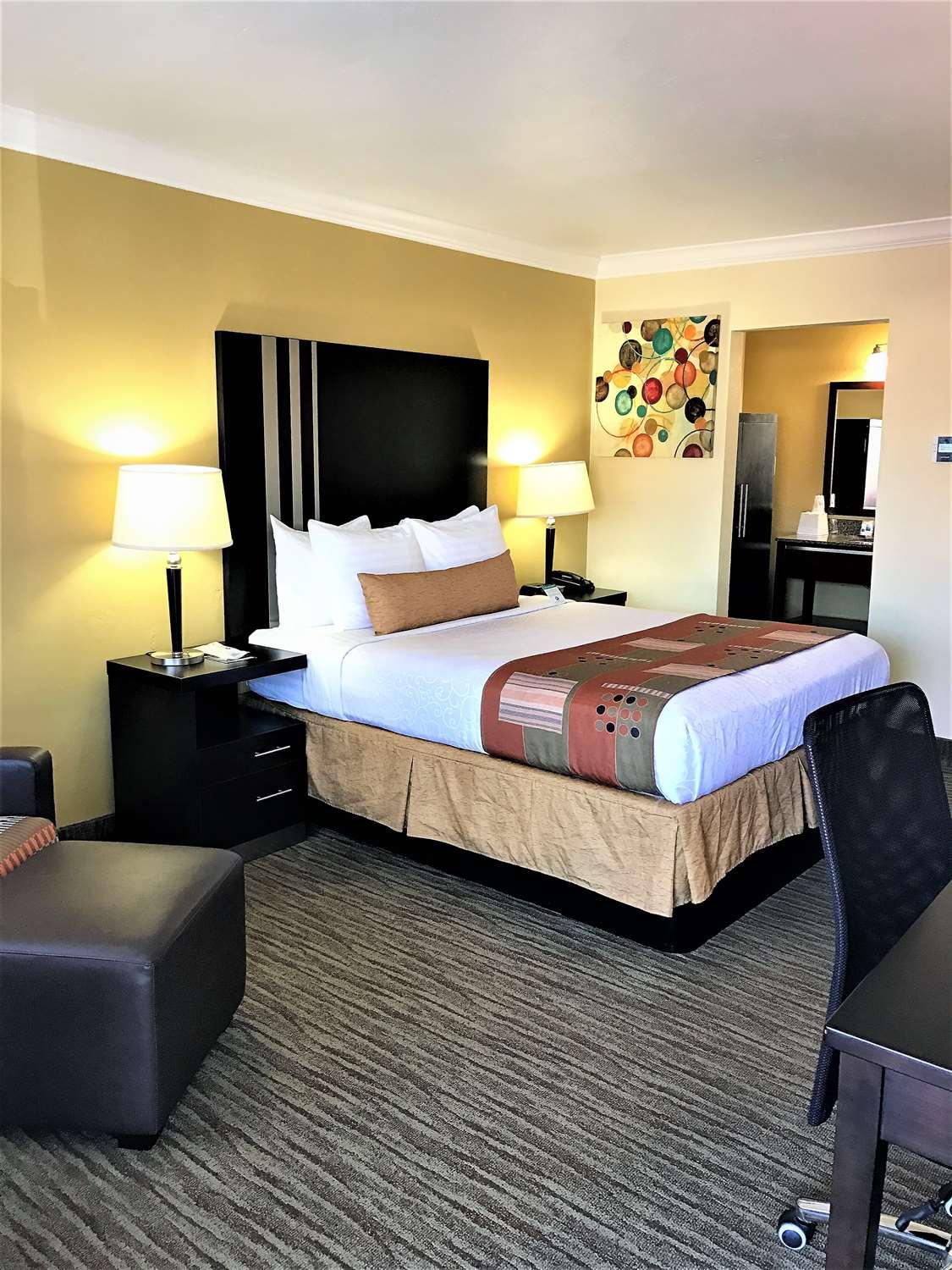 Western Park Crest Motel 3*